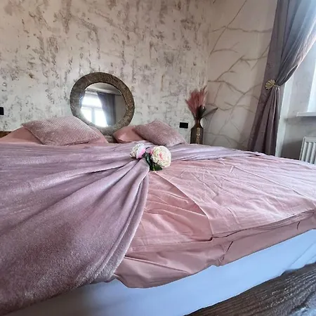 V Podzamci V Blizkosti Zamku Apartment Blatna