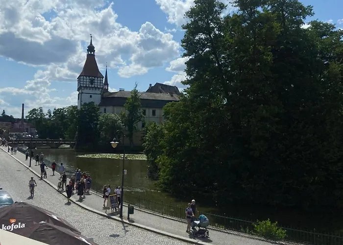 V Podzamci V Blizkosti Zamku Apartment Blatna